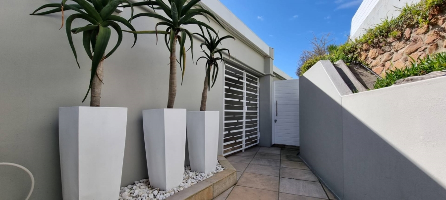 3 Bedroom Property for Sale in Bantry Bay Western Cape
